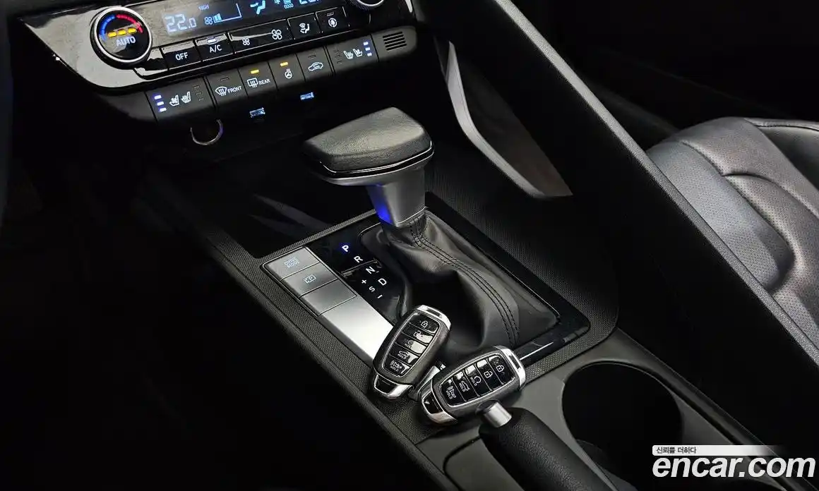 Hyundai Avante 2022 1.6 автомат (гидро), фото 11