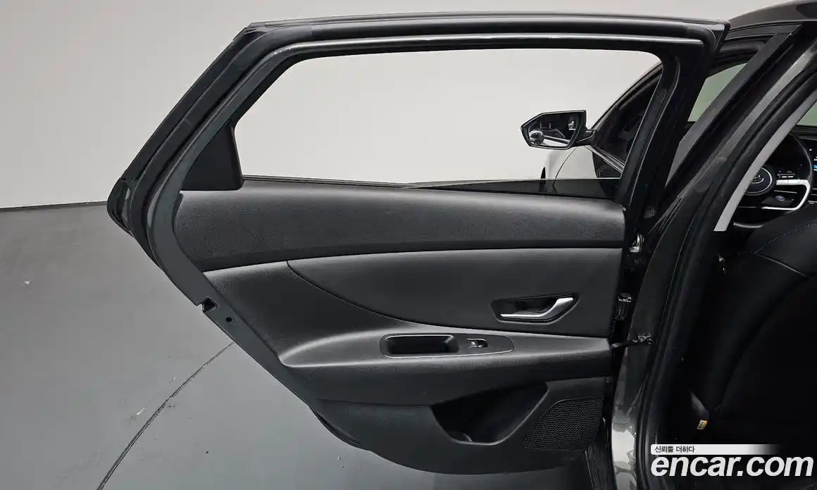 Hyundai Avante 2022 1.6 автомат (гидро), фото 14