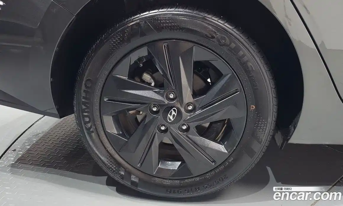 Hyundai Avante 2022 1.6 автомат (гидро), фото 6