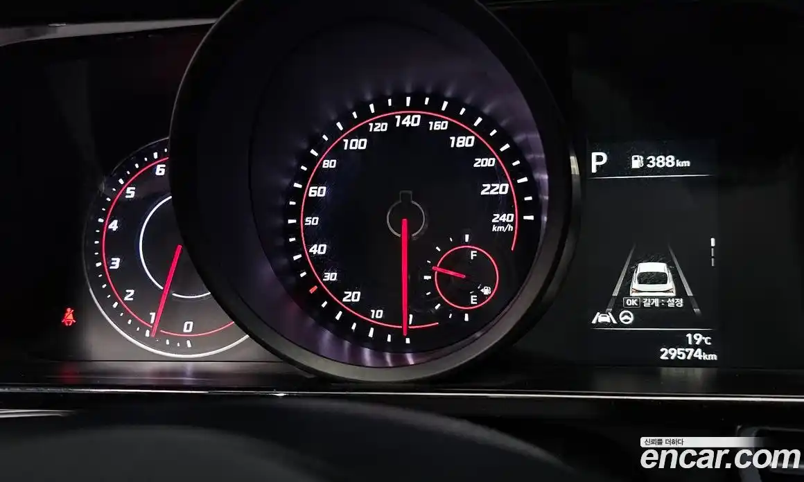 Hyundai Avante 2022 1.6 автомат (гидро), фото 10