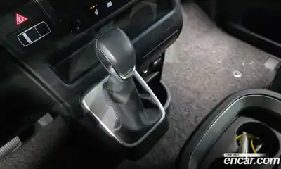 Hyundai Staria 2023 2.2 автомат (гидро), миниатюра 12