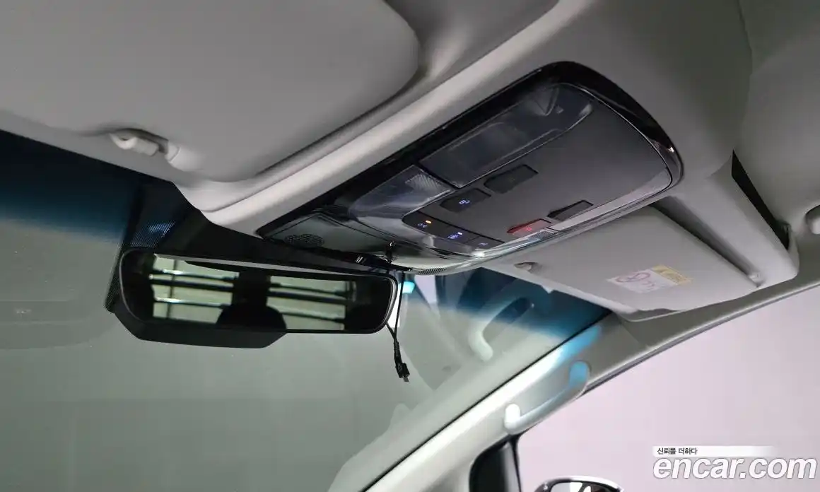Hyundai Staria 2023 2.2 автомат (гидро), фото 28