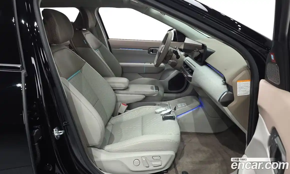 Kia EV4 2025 0.2 автомат (гидро), фото 13