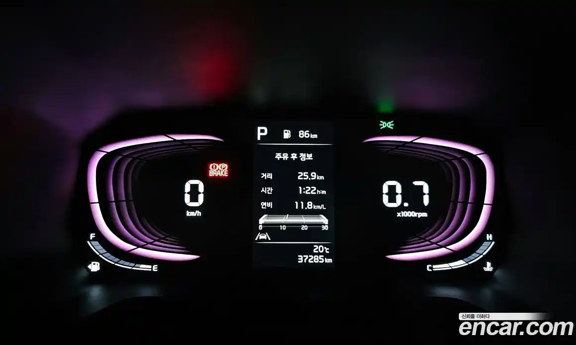 Kia Ray 2023 1.0 автомат (гидро), фото 11