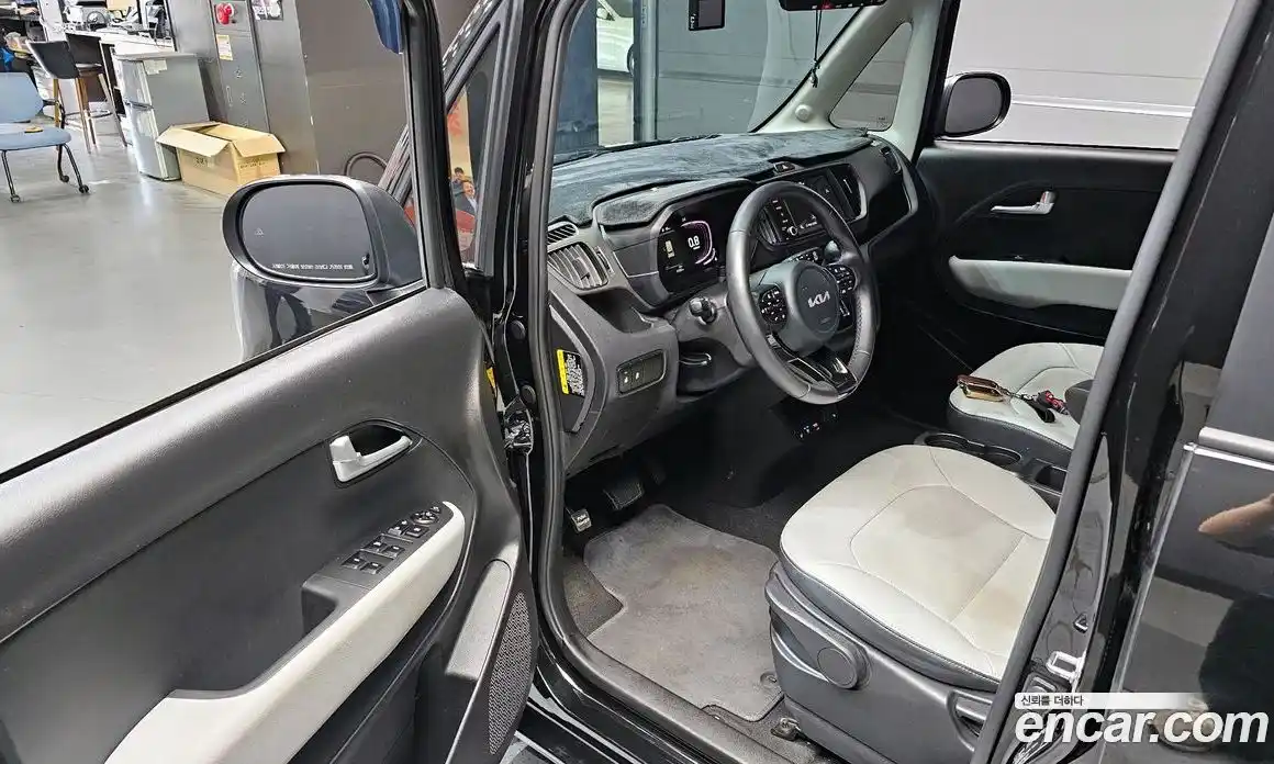 Kia Ray 2023 1.0 автомат (гидро), фото 13