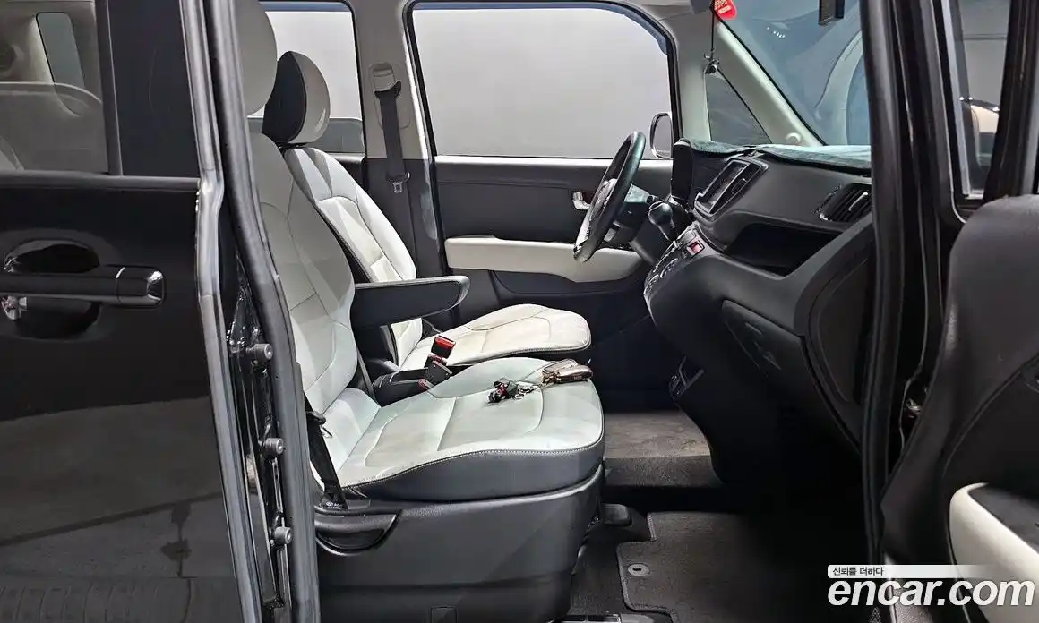 Kia Ray 2023 1.0 автомат (гидро), фото 17