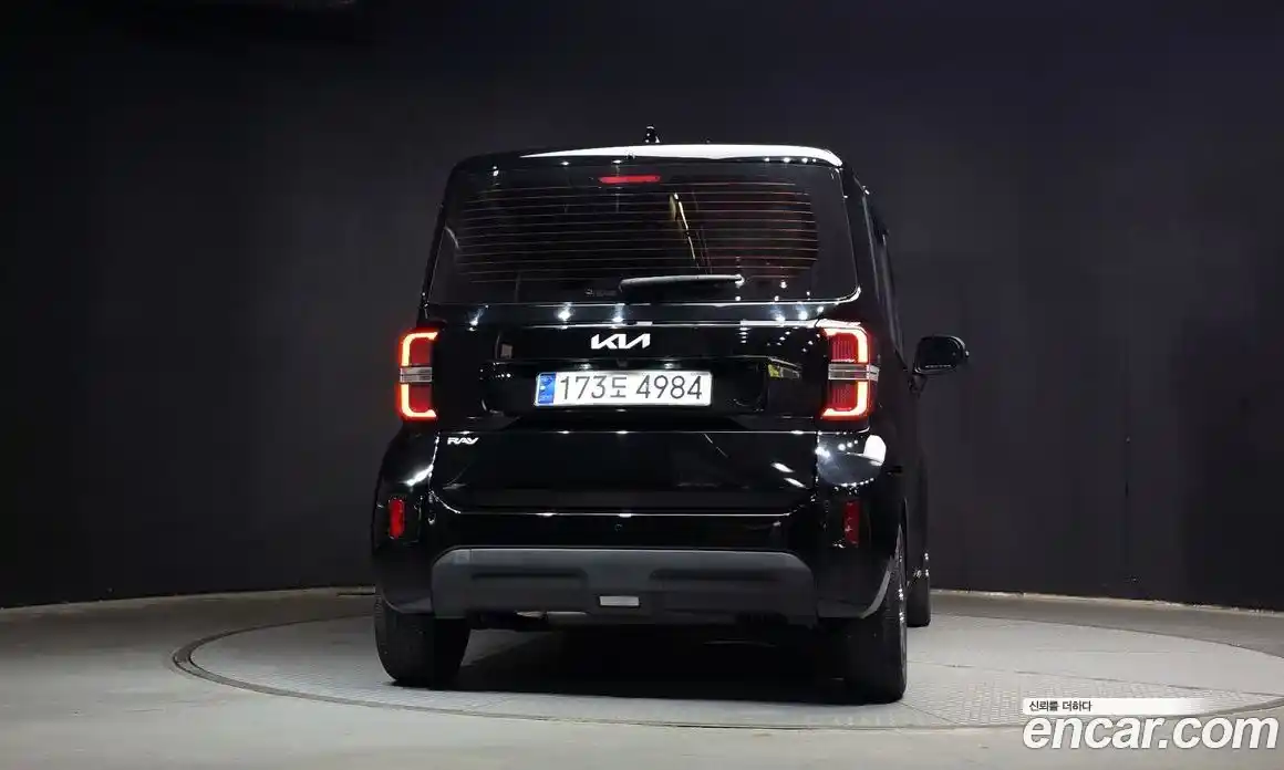 Kia Ray 2023 1.0 автомат (гидро), фото 4