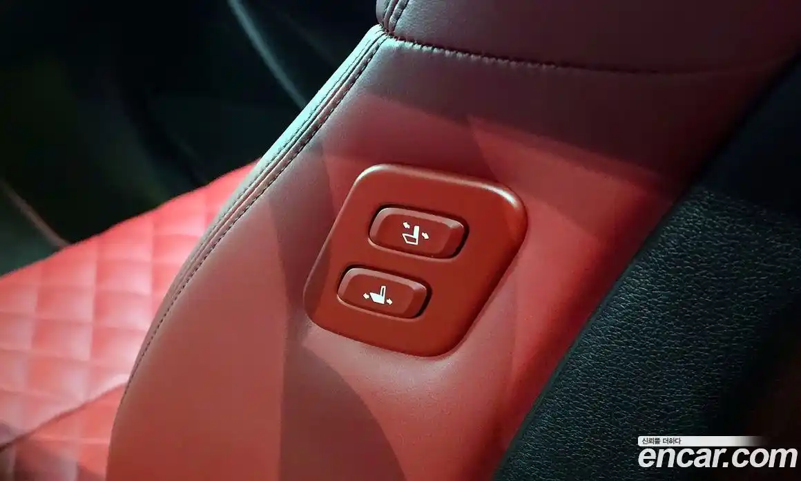 Genesis G70 2025 2.5 автомат (гидро), фото 26