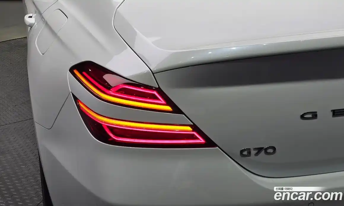 Genesis G70 2025 2.5 автомат (гидро), фото 9