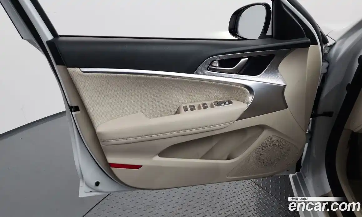 Genesis G70 2021 2.0 автомат (гидро), фото 14