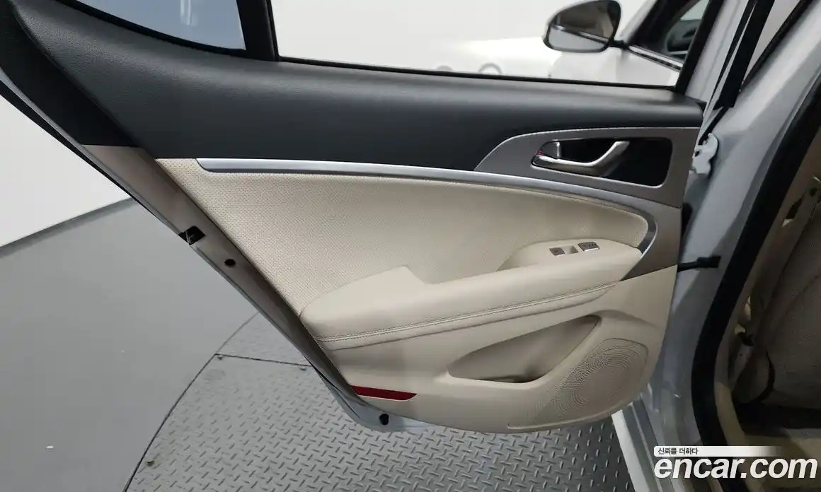 Genesis G70 2021 2.0 автомат (гидро), фото 15