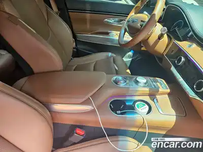 Genesis GV70, 2021, 93 131 км