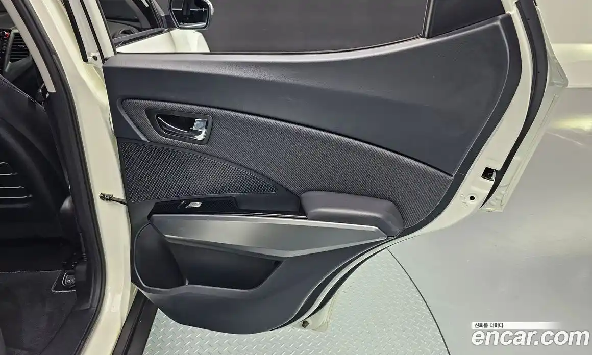 SsangYong TIBOLI 2019 1.6 автомат (гидро), фото 15