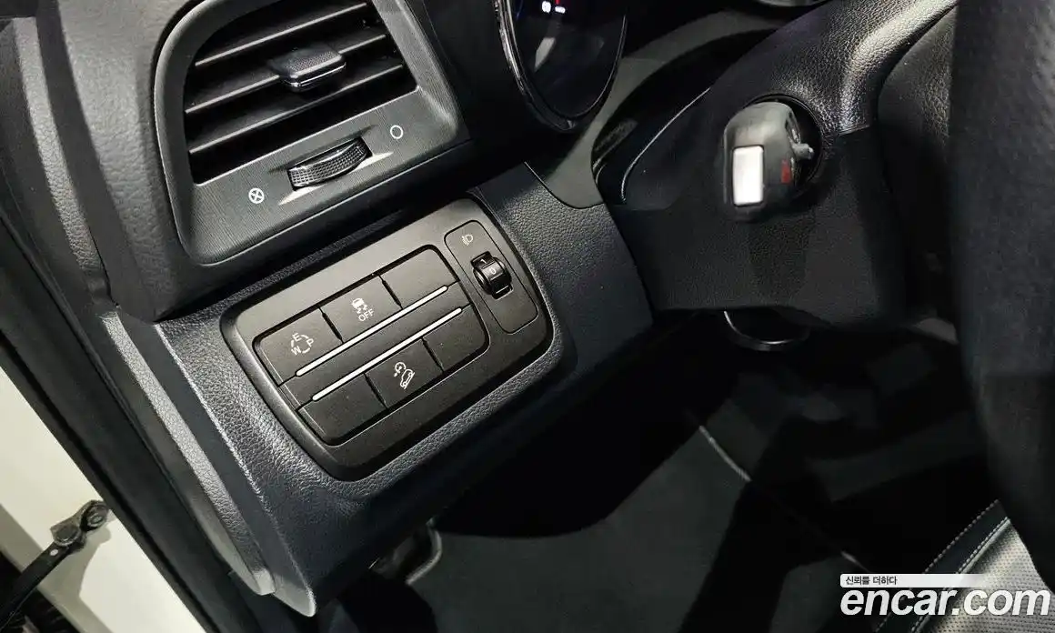 SsangYong TIBOLI 2019 1.6 автомат (гидро), фото 24