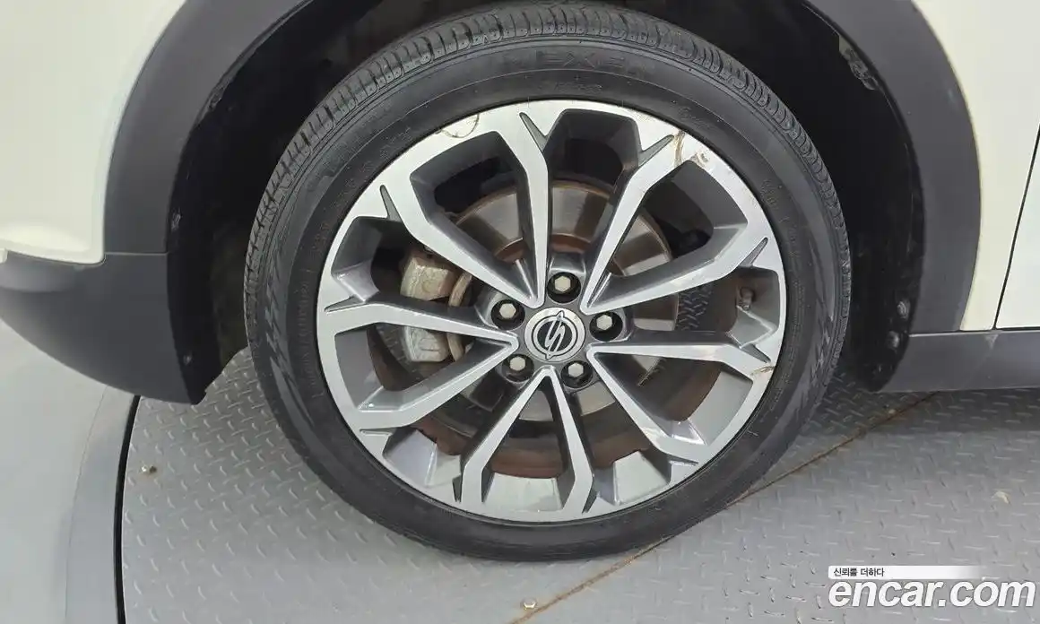 SsangYong TIBOLI 2017 1.6 автомат (гидро), фото 5