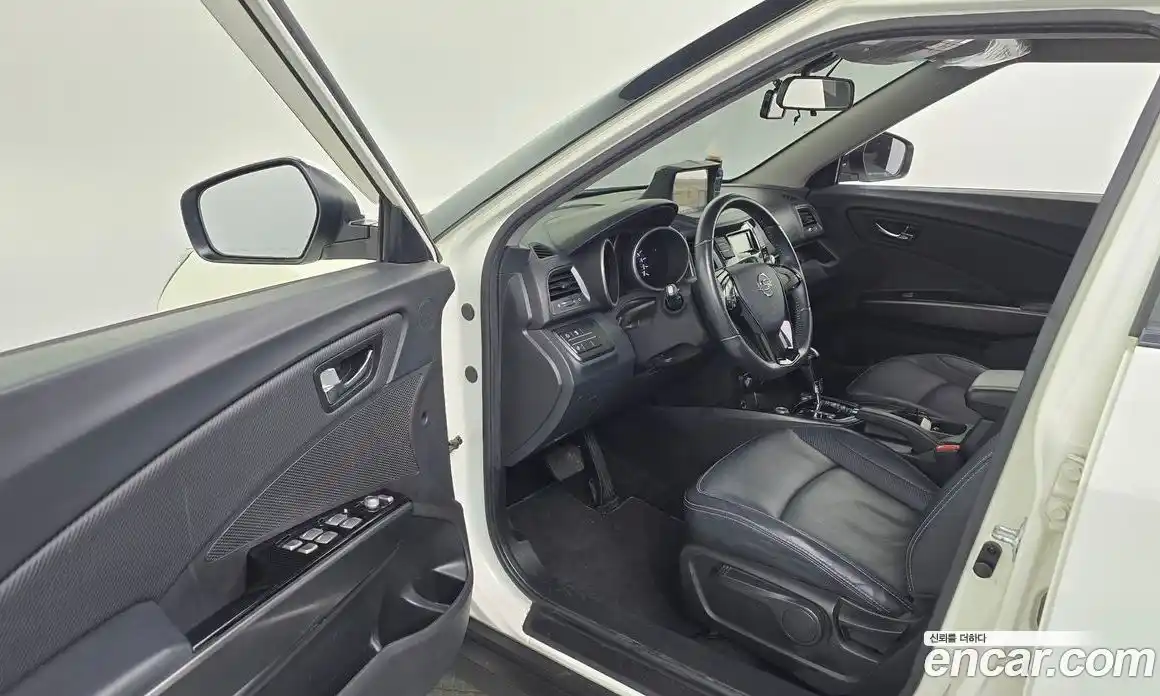 SsangYong TIBOLI 2017 1.6 автомат (гидро), фото 10