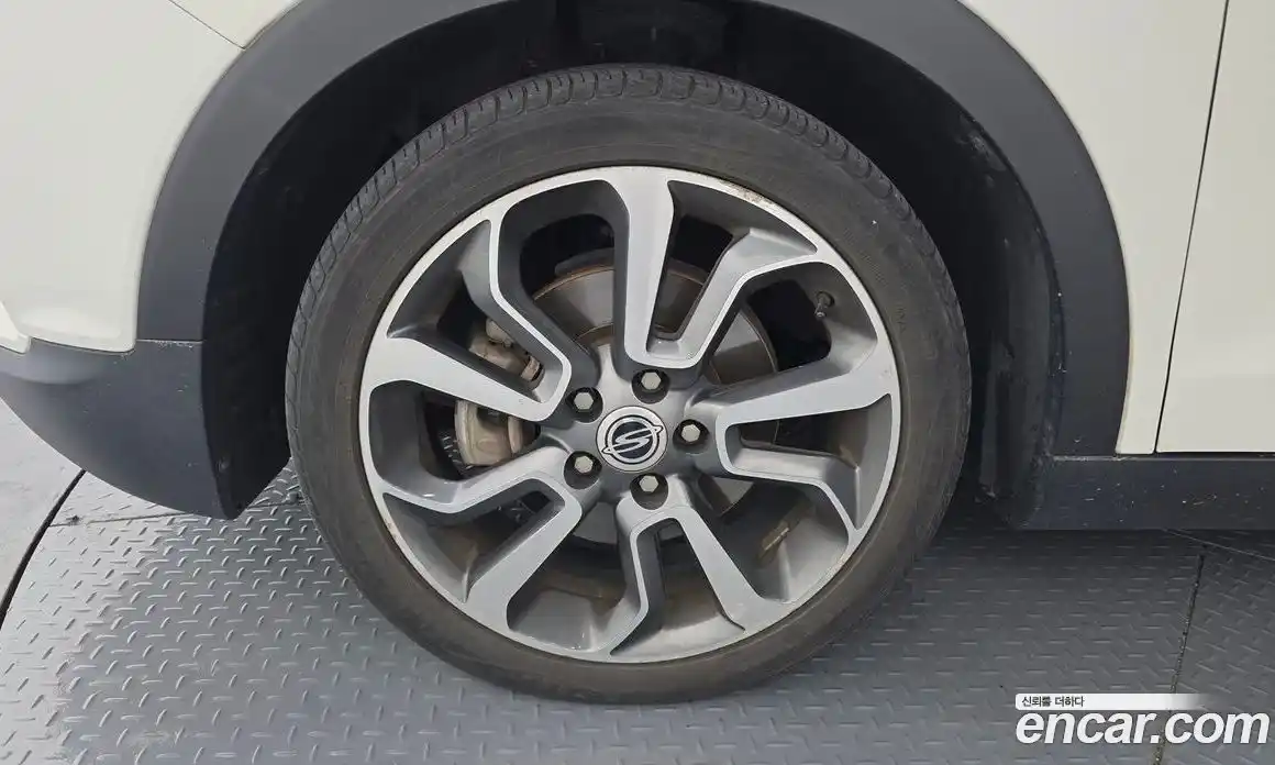SsangYong TIBOLI 2016 1.6 автомат (гидро), фото 5