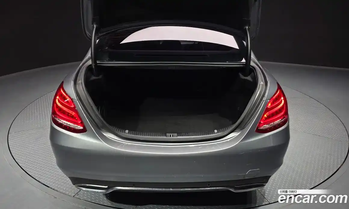 Mercedes-Benz C-Class 2016 2.1 гидро, фото 20 Mercedes-Benz C-Class 2016 2.1 гидро, фото 20