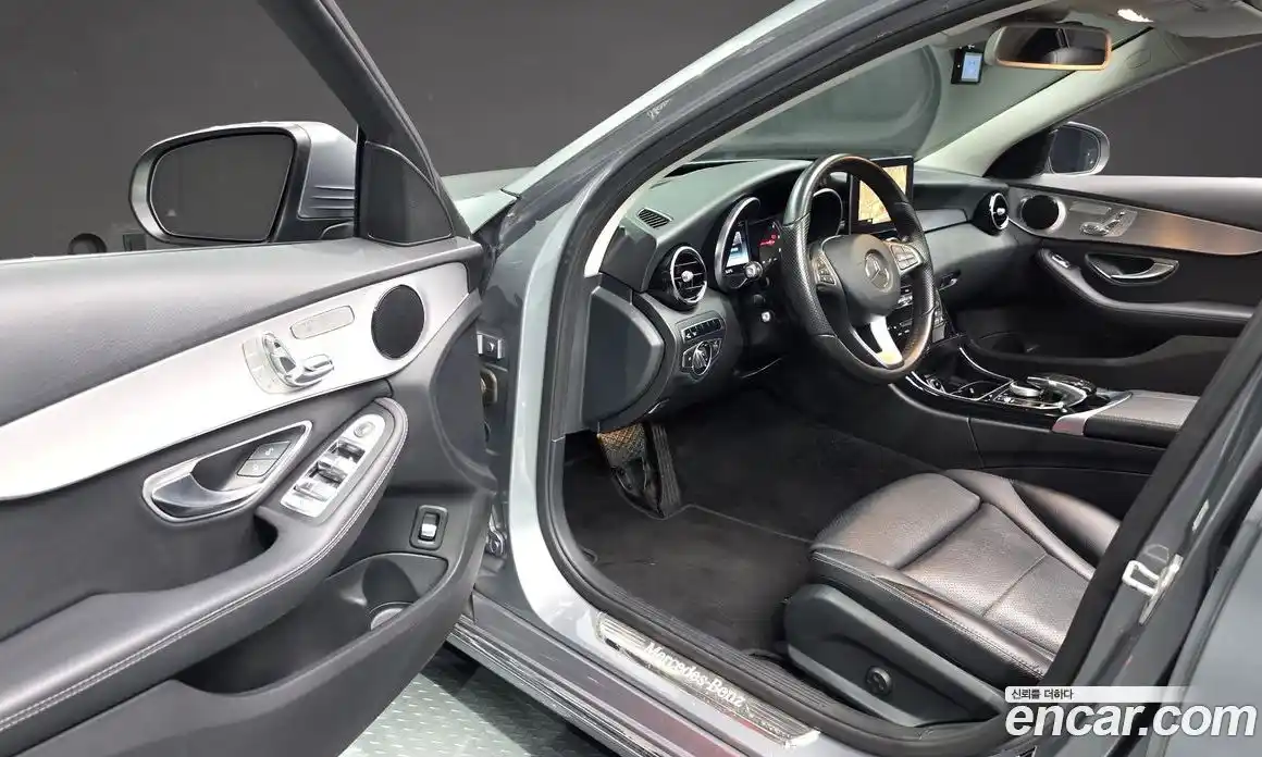 Mercedes-Benz C-Class 2016 2.1 гидро, фото 10 Mercedes-Benz C-Class 2016 2.1 гидро, фото 10