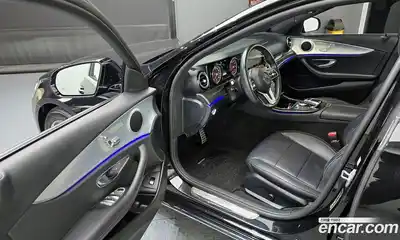 Mercedes-Benz E-Class 2019 2.0 автомат (гидро), миниатюра 10