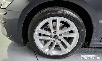 Audi A3 2023 2.0 автомат (гидро), миниатюра 5