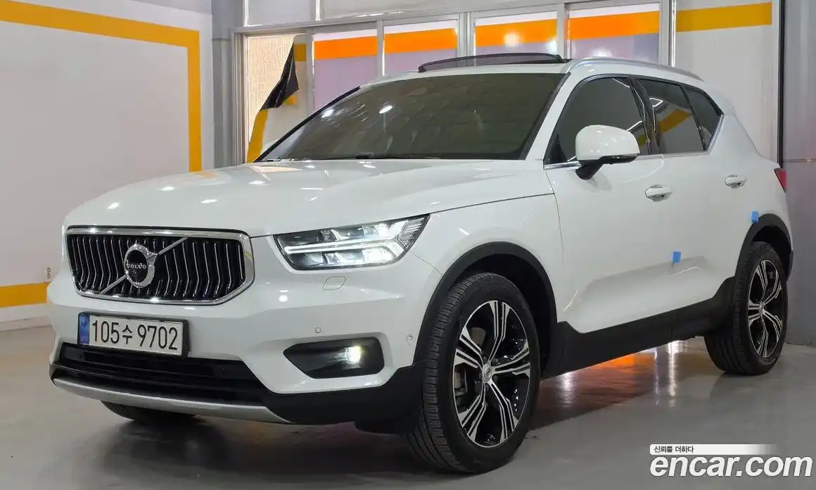 Volvo XC40 2020 2.0 автомат (гидро), фото 3