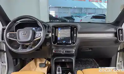 Volvo XC40 2020 2.0 автомат (гидро), миниатюра 10