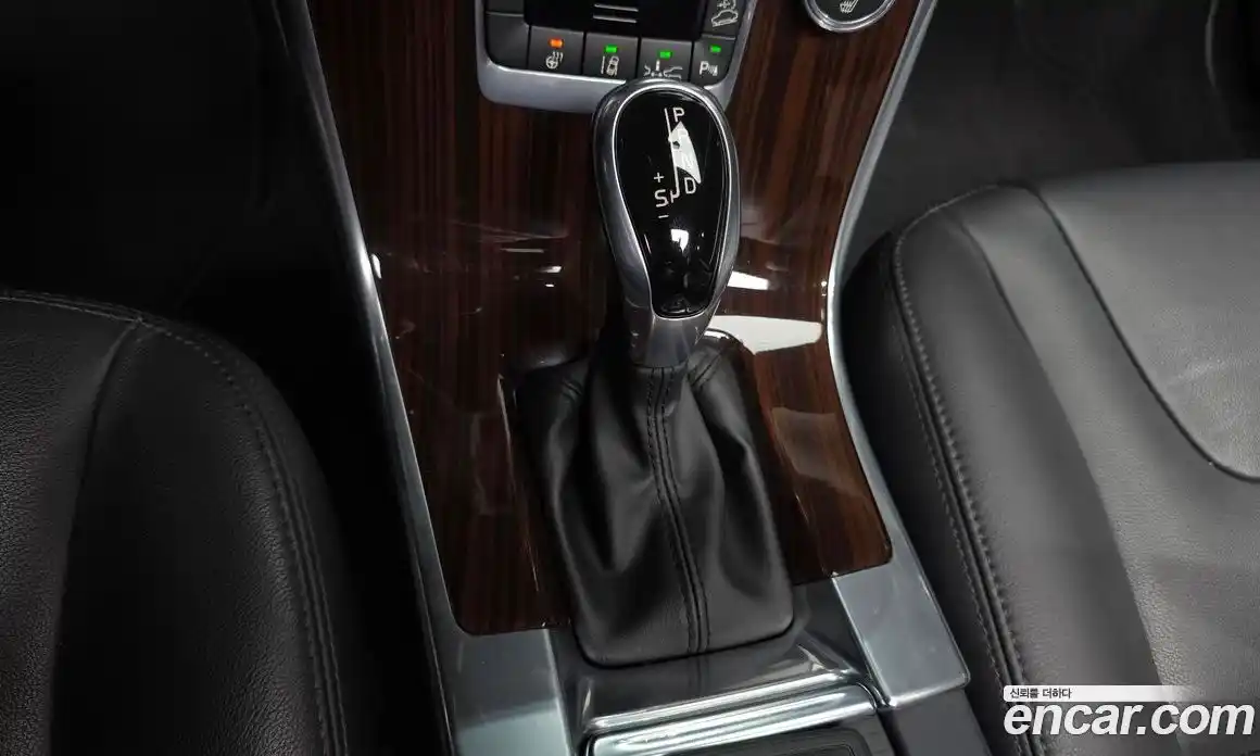 Volvo XC60 2015 2.4 автомат (гидро), фото 9