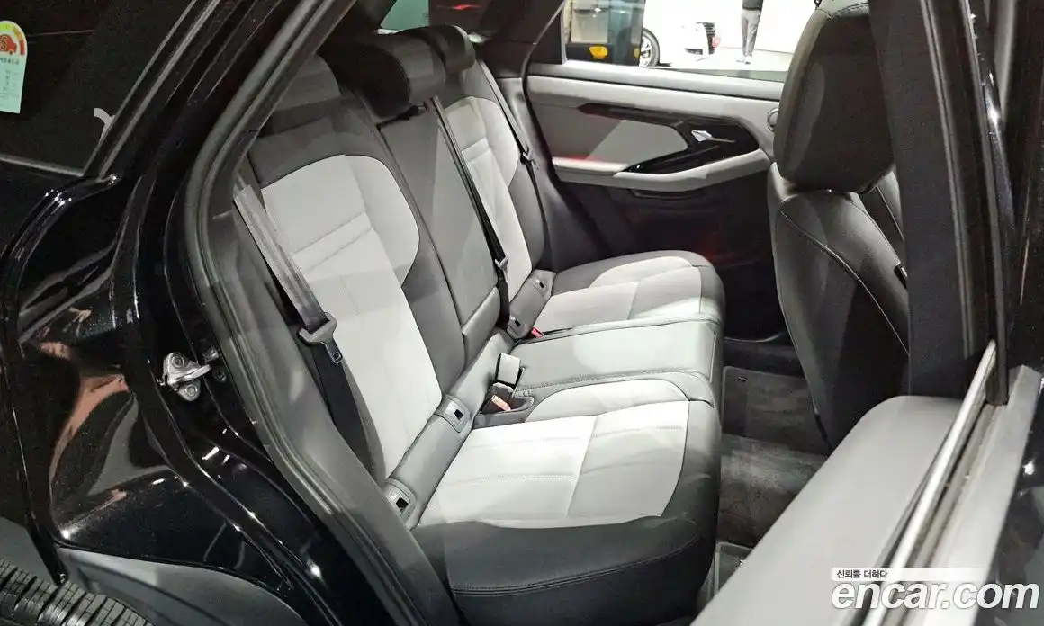 Land Rover Range Rover Evoque 2025 2.0 автомат (гидро), фото 11