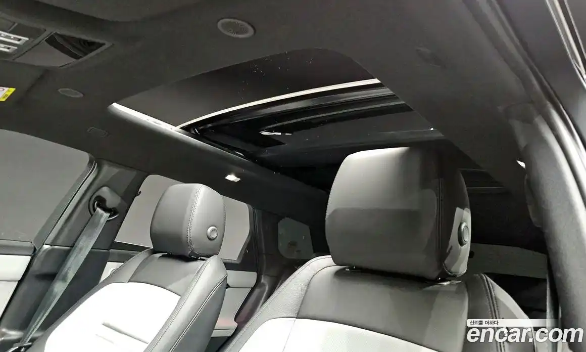 Land Rover Range Rover Evoque 2025 2.0 автомат (гидро), фото 18