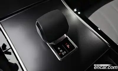 Land Rover Range Rover Evoque 2025 2.0 автомат (гидро), миниатюра 9