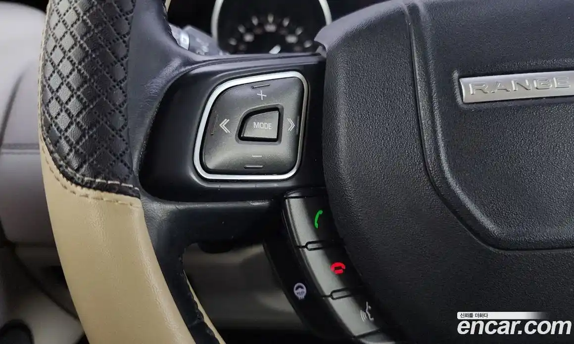 Land Rover Range Rover Evoque 2016 2.0 автомат (гидро), фото 17