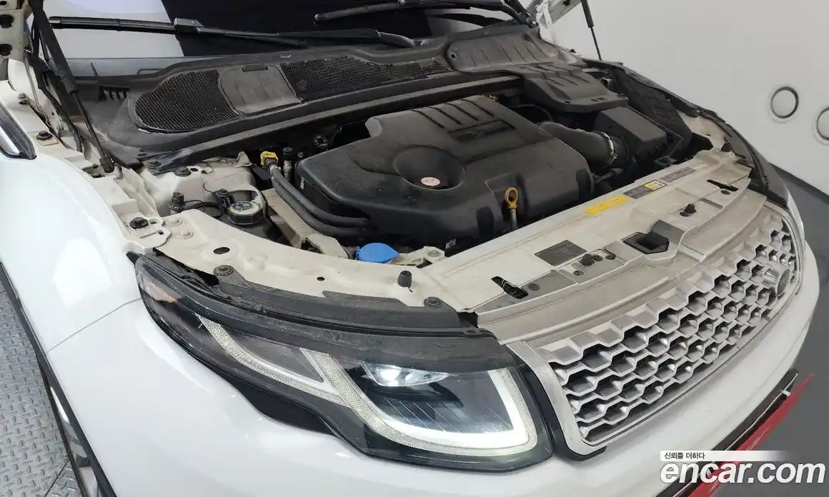 Land Rover Range Rover Evoque 2016 2.0 автомат (гидро), фото 6
