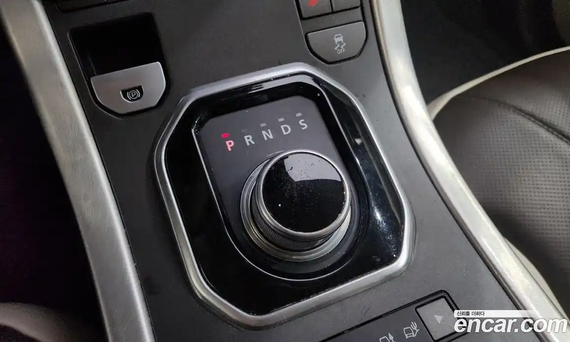 Land Rover Range Rover Evoque 2016 2.0 автомат (гидро), фото 9