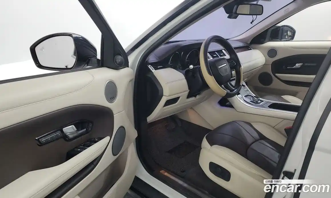Land Rover Range Rover Evoque 2016 2.0 автомат (гидро), фото 10