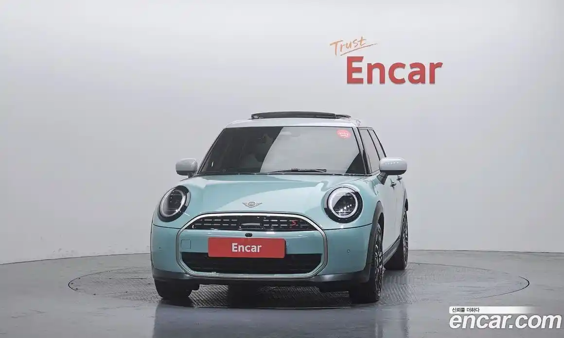 Mini Cooper 2024 2.0 автомат (гидро), фото 3