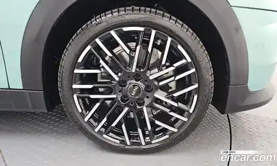 Mini Cooper 2024 2.0 автомат (гидро), миниатюра 7