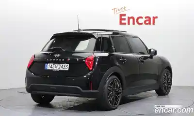 Mini Cooper 2024 2.0 автомат (гидро), миниатюра 2