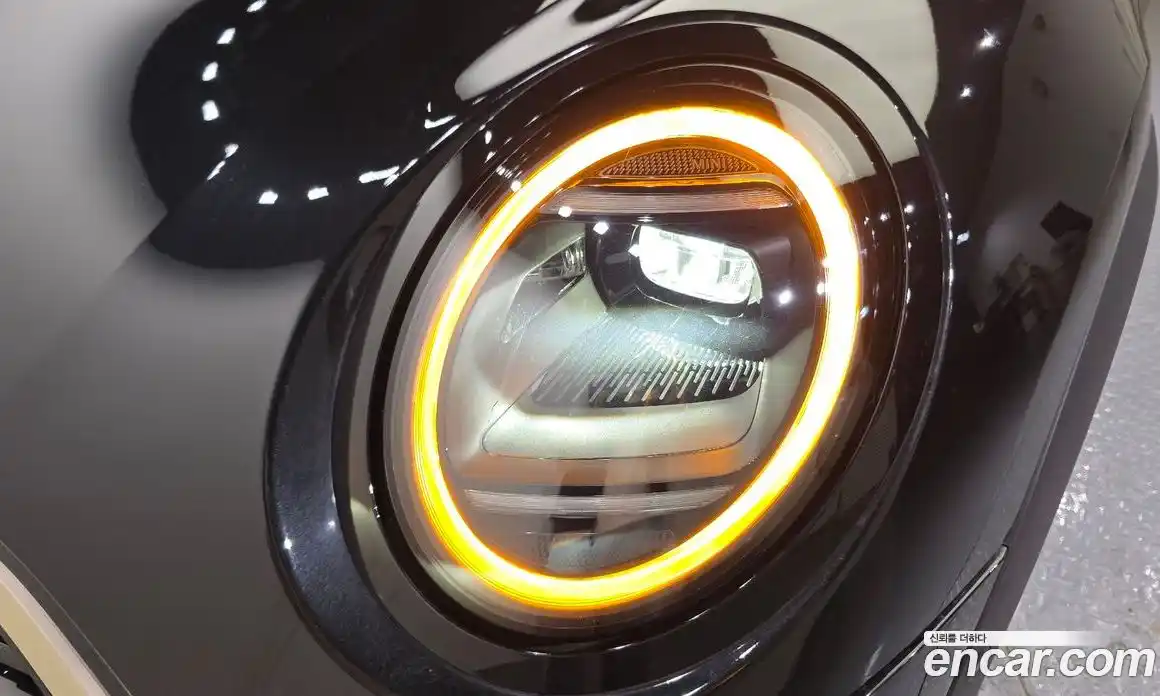 Mini Cooper 2024 2.0 автомат (гидро), фото 8