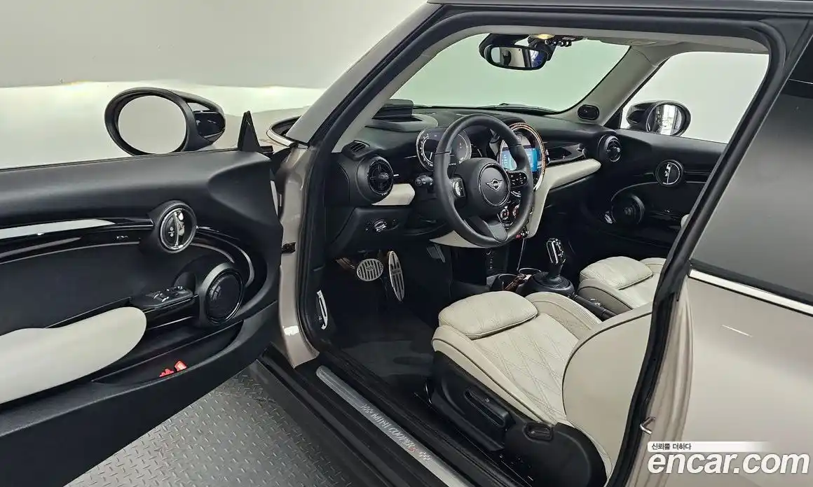 Mini Cooper 2022 2.0 автомат (гидро), фото 13