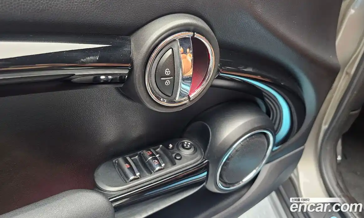 Mini Cooper Convertible 2019 2.0 автомат (гидро), фото 28