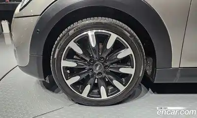 Mini Cooper Convertible 2019 2.0 автомат (гидро), миниатюра 5