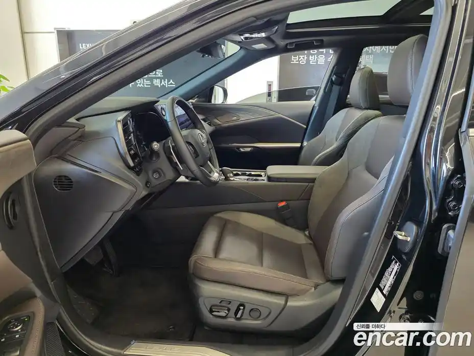 Lexus RX 2025 2.5 вариатор, фото 10