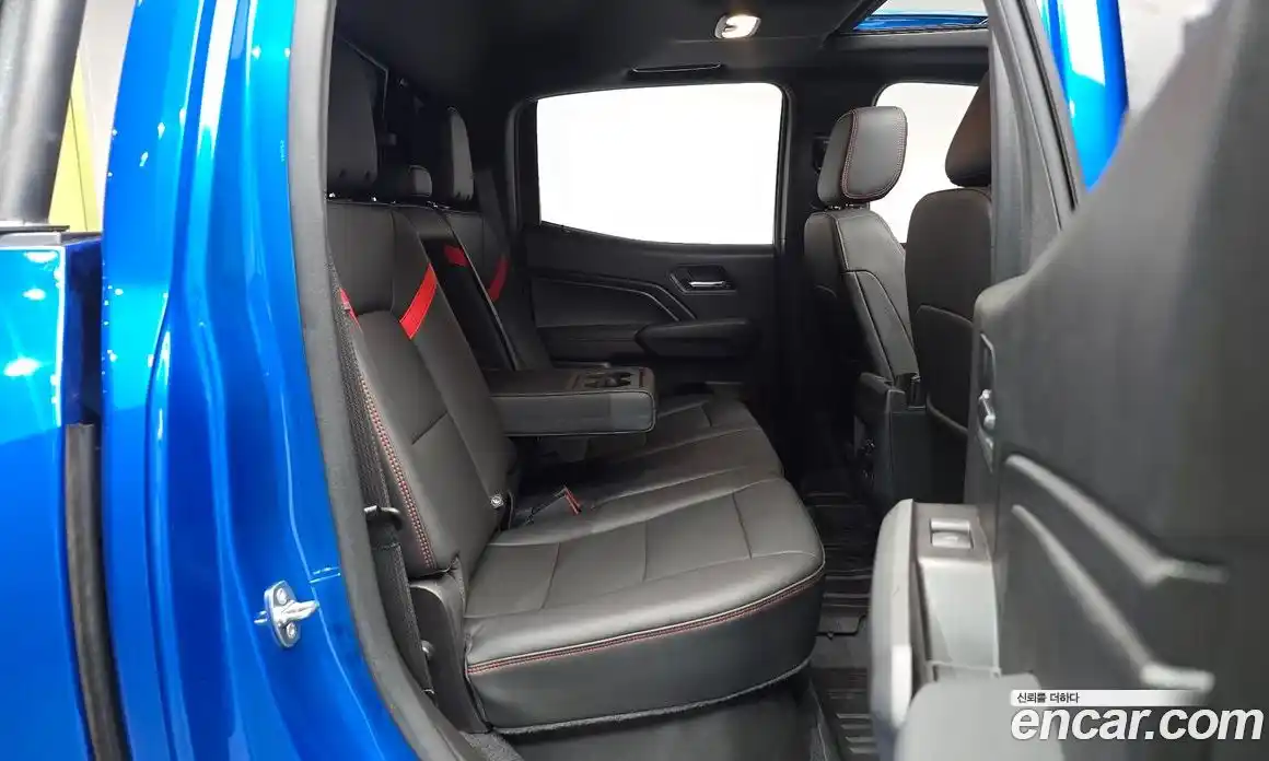 Chevrolet Colorado 2023 2.7 автомат (гидро), фото 17