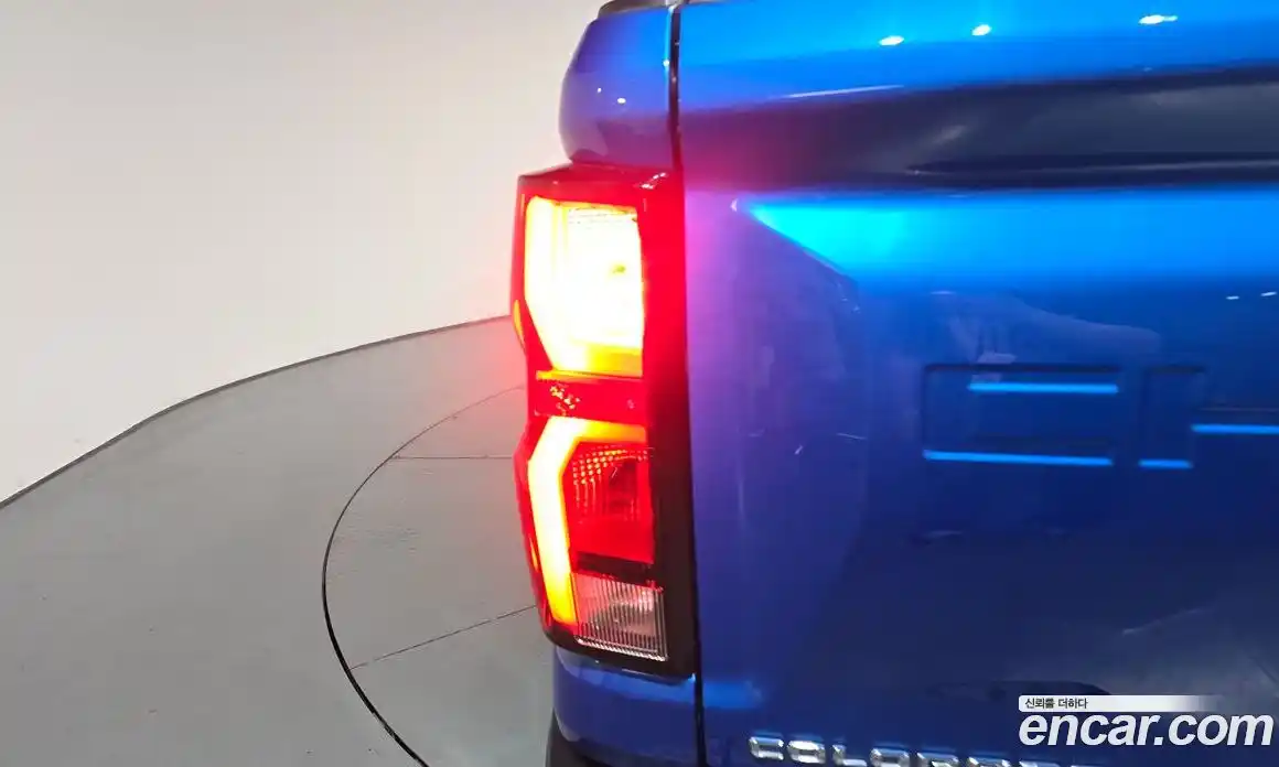 Chevrolet Colorado 2023 2.7 автомат (гидро), фото 8