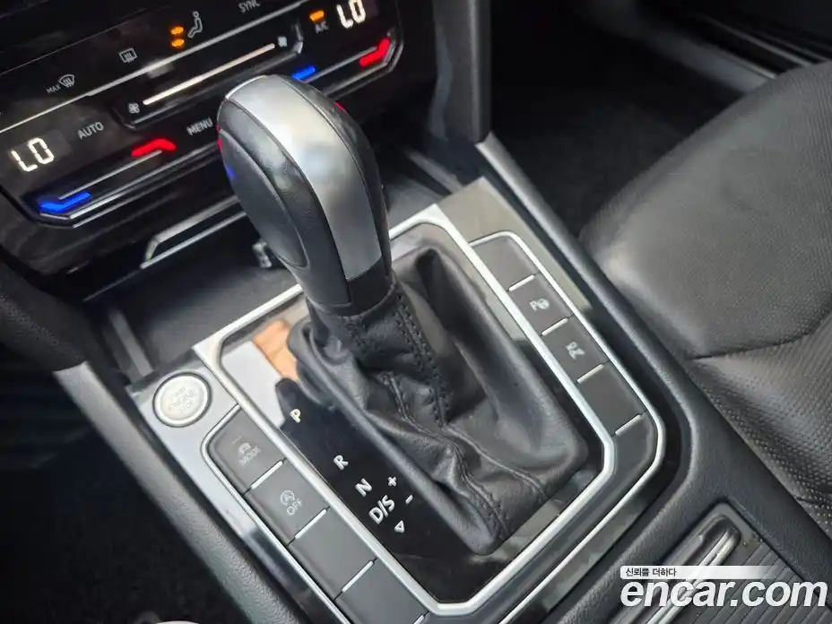 Volkswagen Arteon 2023 2.0 автомат (гидро), фото 9