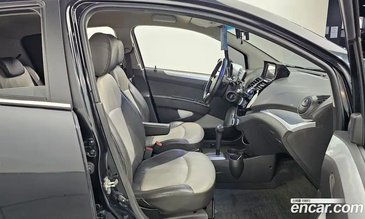 Chevrolet Spark 2011 1.0 автомат (гидро), фото 11