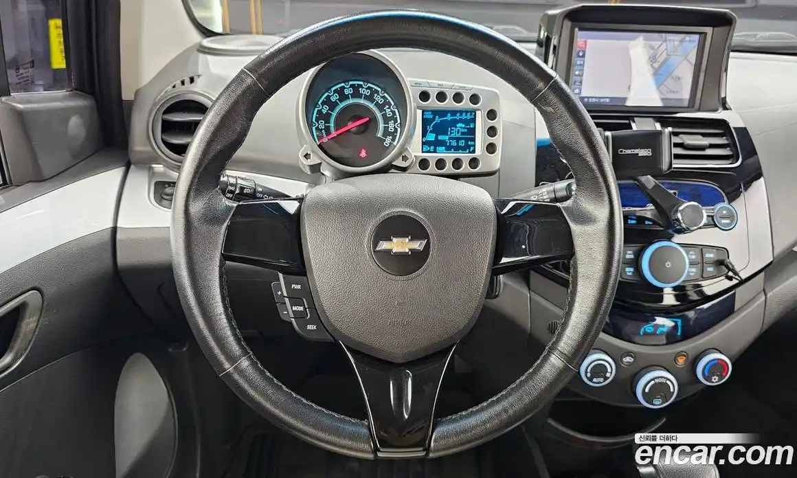 Chevrolet Spark 2011 1.0 автомат (гидро), фото 13