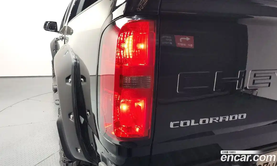 Chevrolet Colorado 2021 3.6 автомат (гидро), фото 9