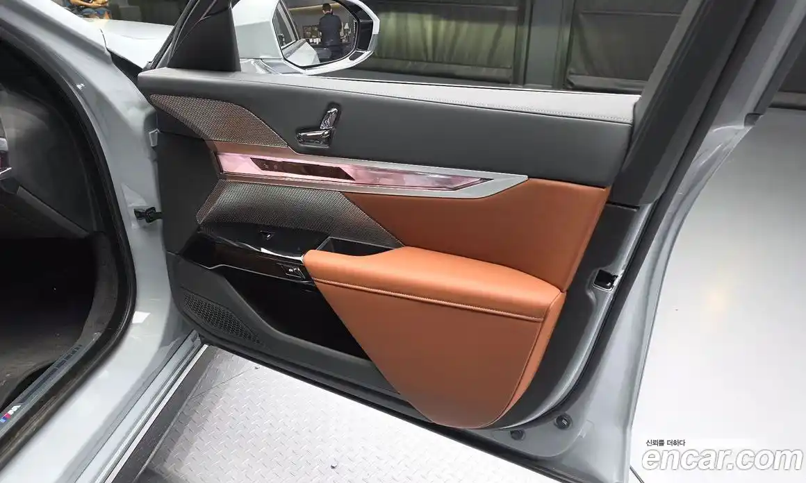 BMW 7 серия 2025 3.0 автомат (гидро), фото 14